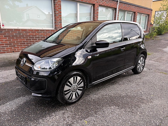 Volkswagen UP! 2 of 5