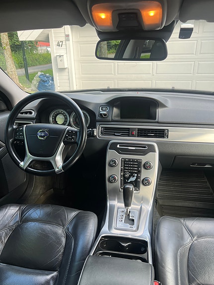 Volvo V70 11 of 20