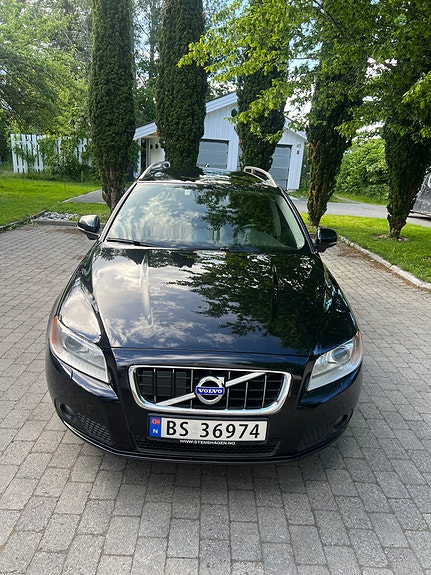 Volvo V70 2 of 20