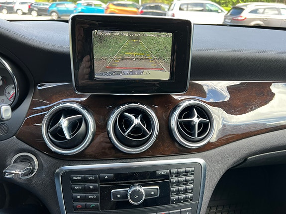 Mercedes-Benz GLA220 23 of 25