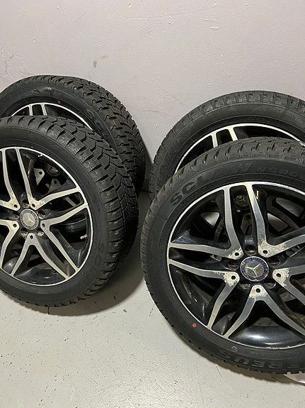 Mercedes-Benz GLA220 24 of 25