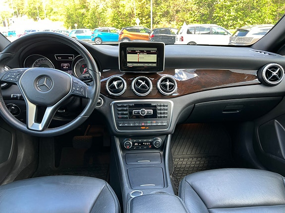 Mercedes-Benz GLA220 7 of 25