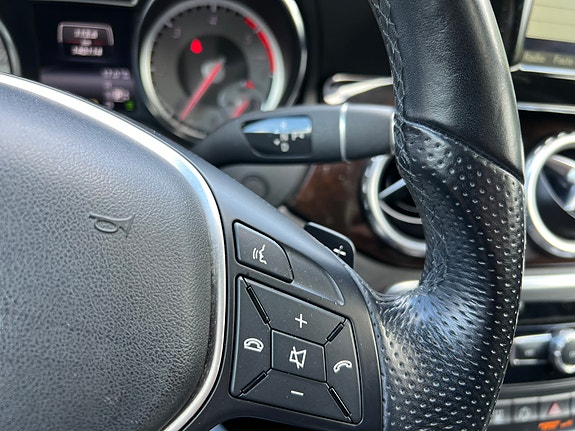 Mercedes-Benz GLA220 13 of 25