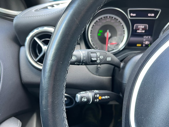 Mercedes-Benz GLA220 11 of 25