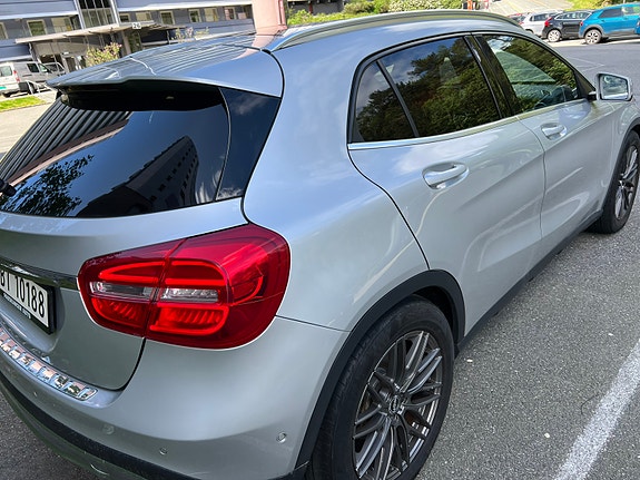 Mercedes-Benz GLA220 6 of 25