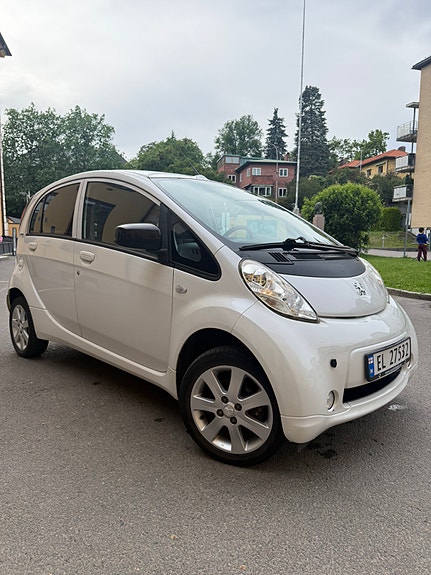 Peugeot iOn 5 of 5