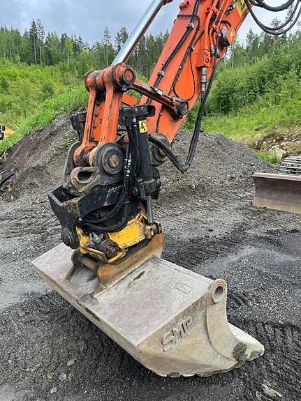 Hitachi 160Lc 5 of 20