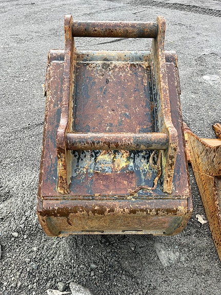 Hitachi 160Lc 19 of 20