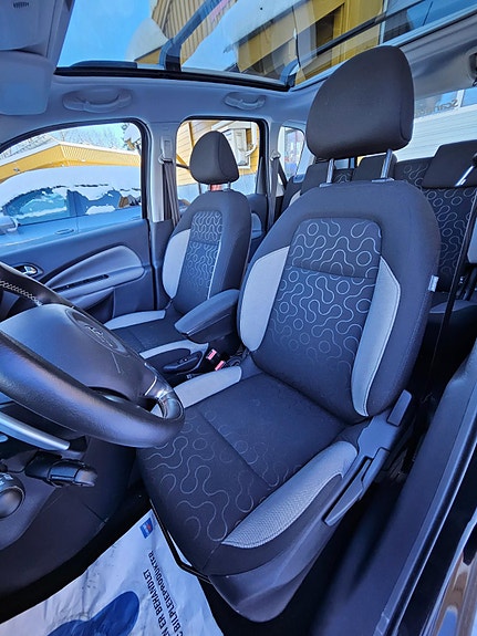 Citroen C3 Picasso 19 of 30