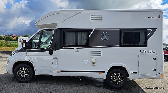 Benimar Tessoro 430 4 of 30