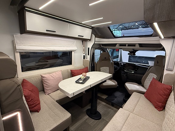 Benimar T425 Premium interiør 7 of 30