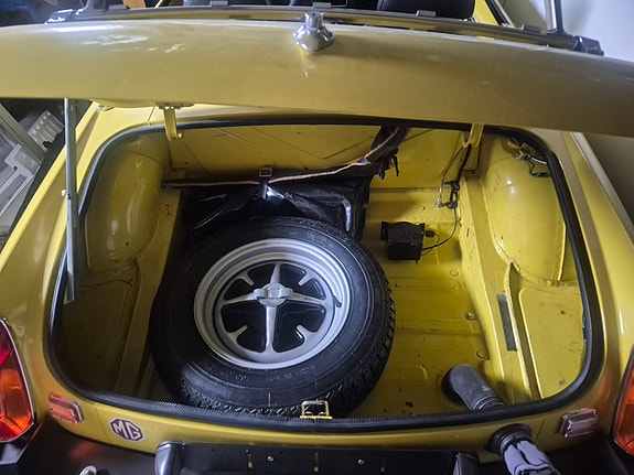 MG MGB 15 of 22