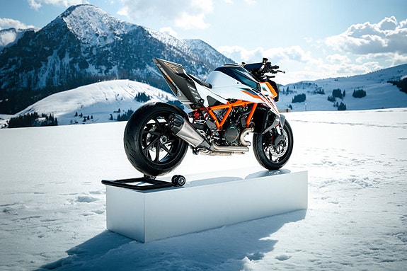 KTM 1390 Super Duke RR - THE BEAST - ENOUGH IS NEVER ENOUGH 3 of 12