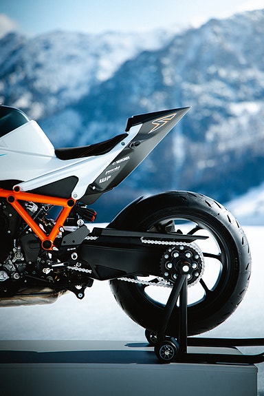 KTM 1390 Super Duke RR - THE BEAST - ENOUGH IS NEVER ENOUGH 7 of 12
