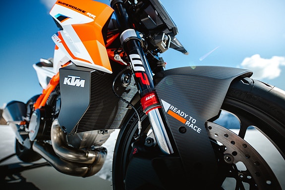 KTM 1390 Super Duke RR - THE BEAST - ENOUGH IS NEVER ENOUGH 11 of 12