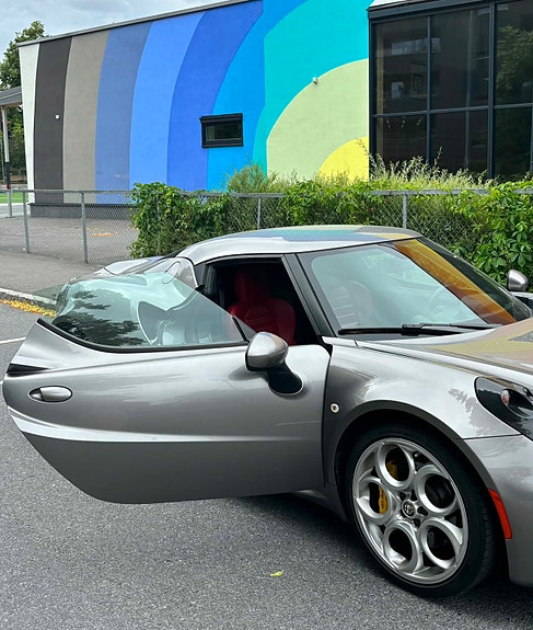 Alfa Romeo 4C 2 of 10
