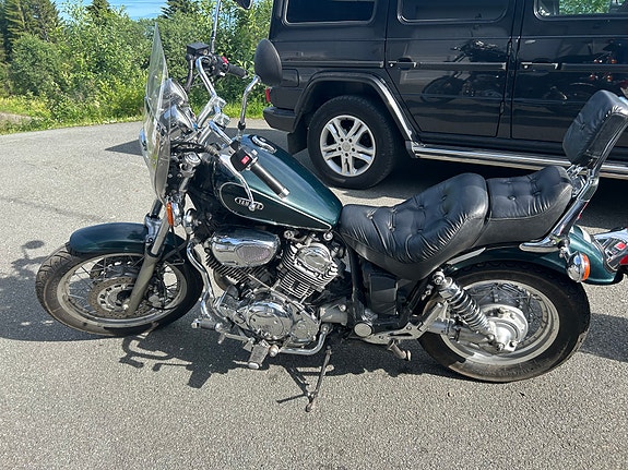 Yamaha XV 750 Virago 2 of 5