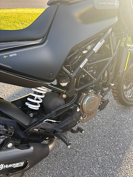 Husqvarna Svartpilen 125 5 of 11