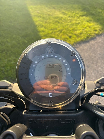 Husqvarna Svartpilen 125 9 of 11