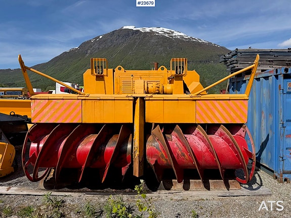 Øveraasen UTV 90-115-250 snøfres – Lite timer