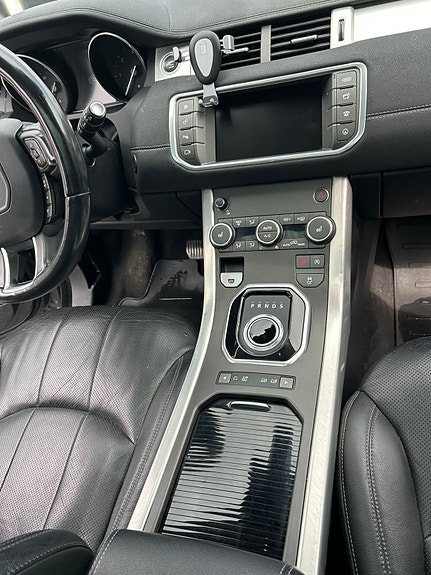 Land Rover Range Rover 9 of 12