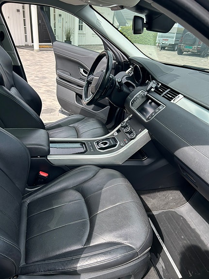 Land Rover Range Rover 8 of 12