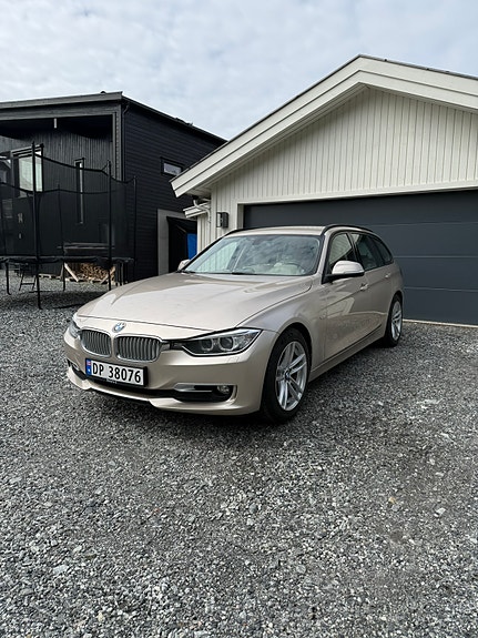 BMW 318d 2 of 5