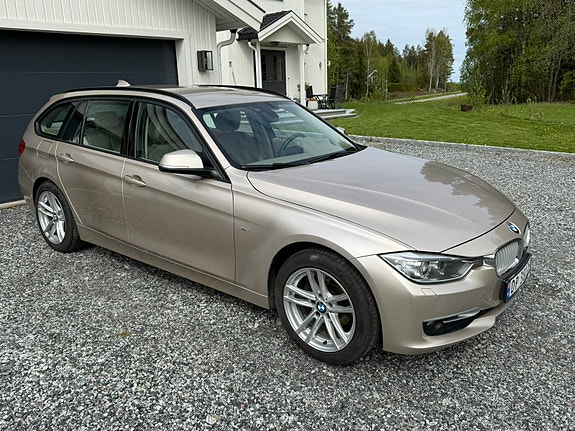 BMW 318d 4 of 5