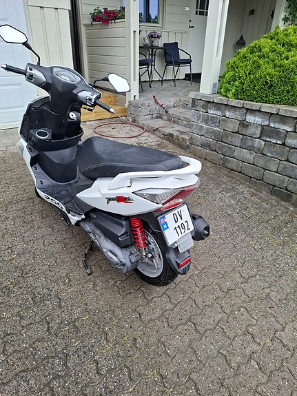 Pgo Tigra 4 of 5