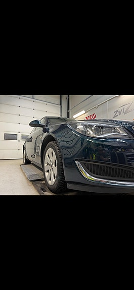 Opel Insignia 4 of 5