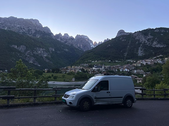 Ford Transit Connect 4 of 5