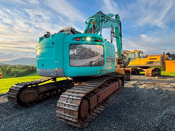 Kobelco SK260SRNLC-3 4 of 5