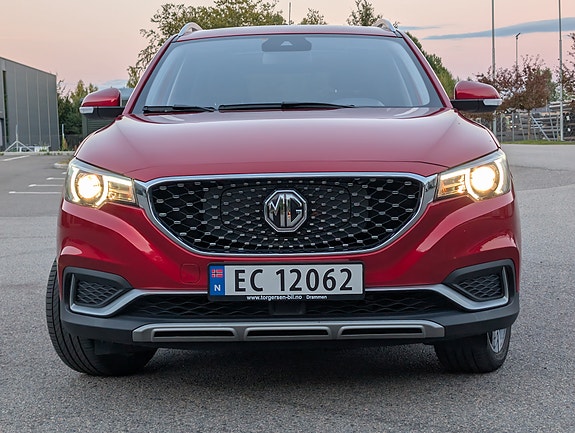 MG ZS EV 2 of 9
