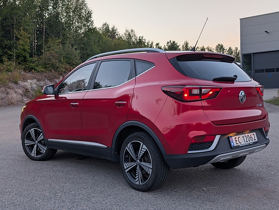 MG ZS EV 6 of 9