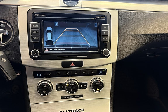 Volkswagen Passat 15 of 15