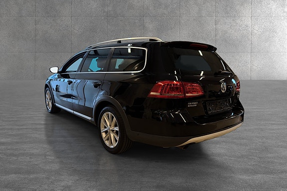 Volkswagen Passat 8 of 15