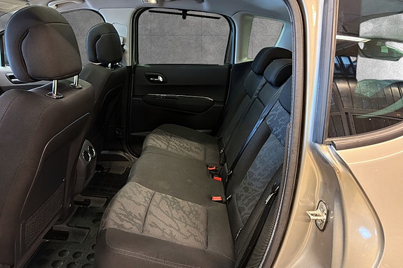 Peugeot 3008 14 of 15