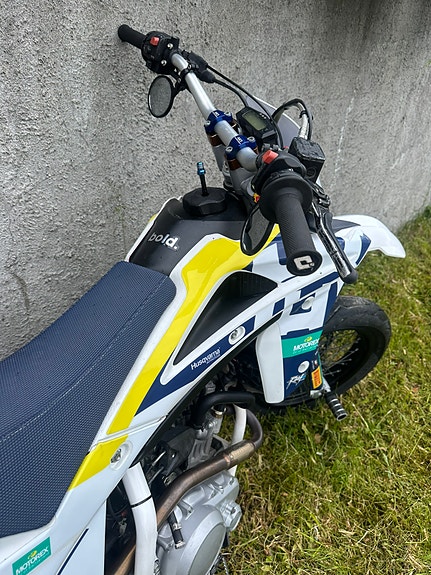 Husqvarna SM 125 4 of 21