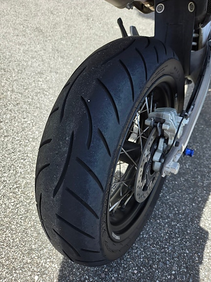 Husqvarna 701 Supermoto 10 of 11