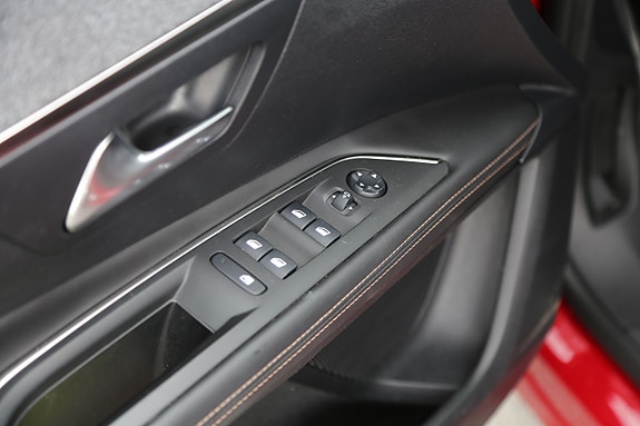 Peugeot 3008 8 of 19