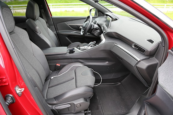 Peugeot 3008 17 of 19