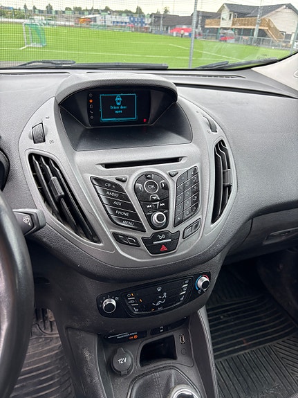 Ford Transit Courier 8 of 14
