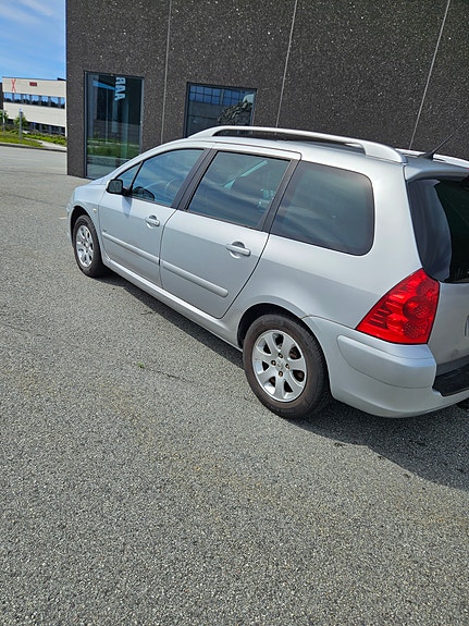 Peugeot 307 SW 3 of 20