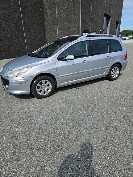 Peugeot 307 SW 2 of 20