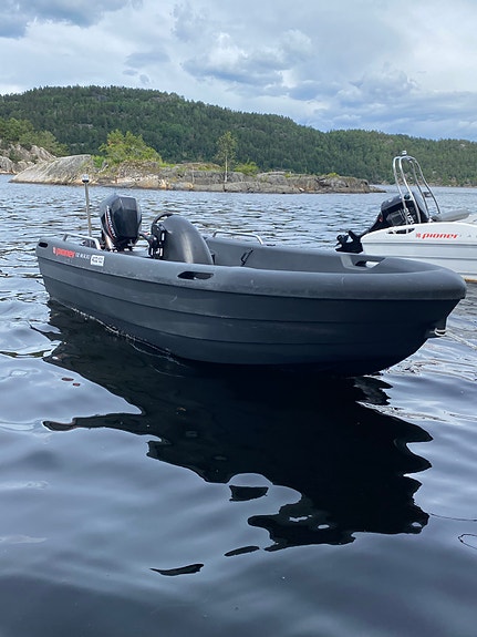 HØSTPRIS! PIONER Maxi Dark Line 12 fot med Mercury 10/15 hk 2 of 5