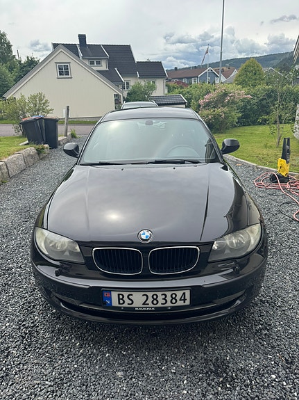 BMW 116d 4 of 5