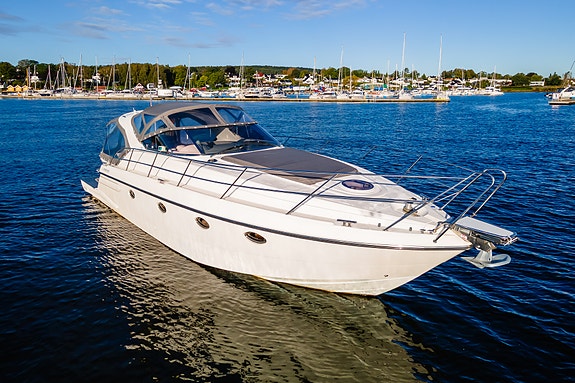 Fairline 38 Targa, forlenget badeplattform,  Motorer 2007 /Gi bud 25 of 30