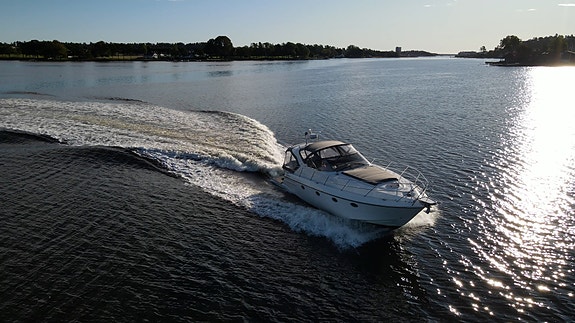Fairline 38 Targa, forlenget badeplattform,  Motorer 2007 /Gi bud 11 of 30