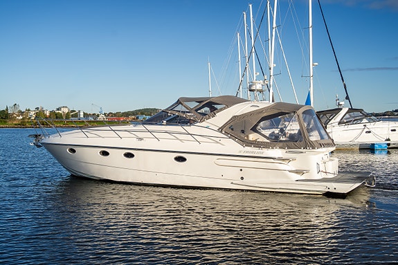 Fairline 38 Targa, forlenget badeplattform,  Motorer 2007 /Gi bud 4 of 5