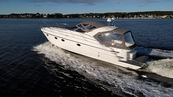 Fairline 38 Targa, forlenget badeplattform,  Motorer 2007 /Gi bud 6 of 30